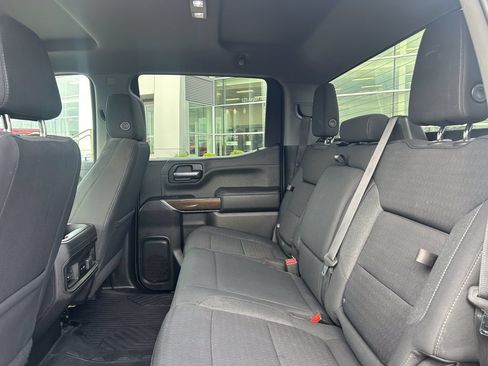 Used 2022 Chevrolet Silverado 1500 LT Trail Boss w/ LPO, Dark Essentials Package AWD/4WD image 12