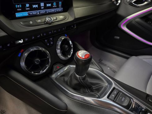 Used 2017 Chevrolet Camaro SS RWD image 2