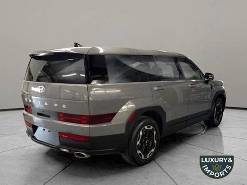 Used 2024 Hyundai Santa Fe SE image 5