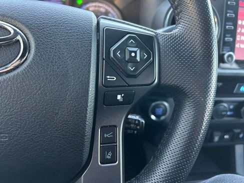 Used 2021 Toyota Tacoma TRD Sport image 18