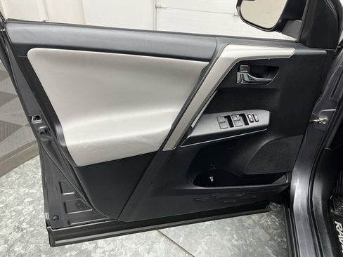 Used 2016 Toyota RAV4 XLE FWD image 8