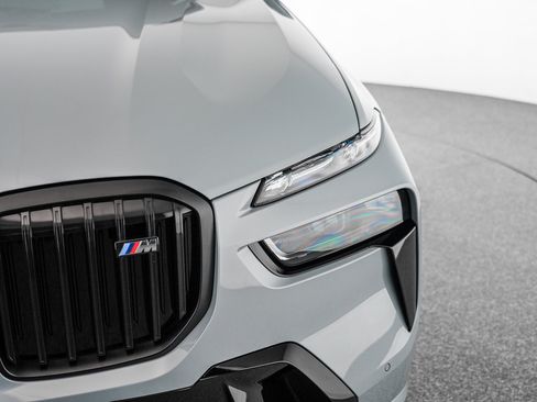 Used 2025 BMW X7 M60i AWD/4WD image 49