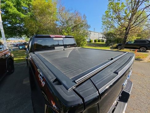 Used 2020 GMC Sierra 1500 SLT w/ SLT Premium Plus Package image 9