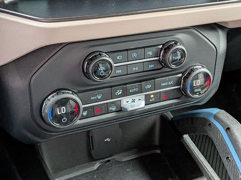 Used 2023 Ford Bronco Wildtrak AWD/4WD image 20