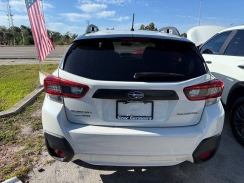 Used 2022 Subaru Crosstrek 2.0i image 4