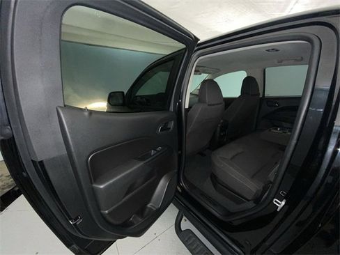 Used 2021 Chevrolet Colorado LT w/ Redline Special Edition image 22