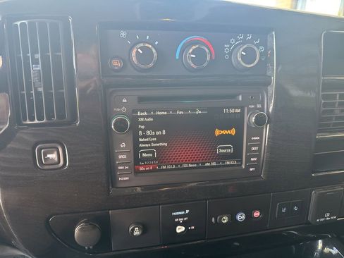 Used 2020 GMC Savana 2500 w/ Enhanced Convenience Package RWD image 12