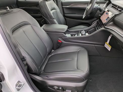 New 2026 Jeep Grand Cherokee Limited AWD/4WD image 28