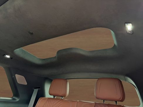 New 2027 Cadillac Vistiq Luxury w/ LPO, Floor Liner Package AWD/4WD image 20