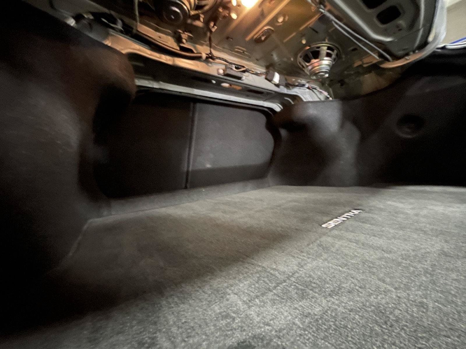 Used 2024 Nissan Sentra SV FWD image 11