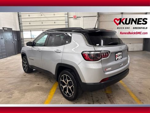 Used 2025 Jeep Compass Limited AWD/4WD image 9