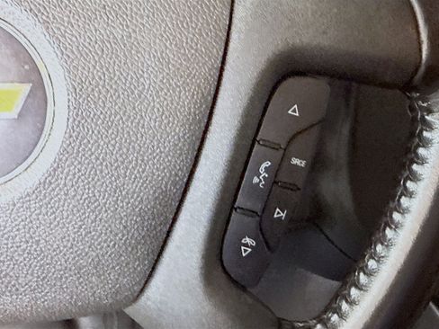 Used 2021 Chevrolet Express 3500 w/ Driver Convenience Package image 15