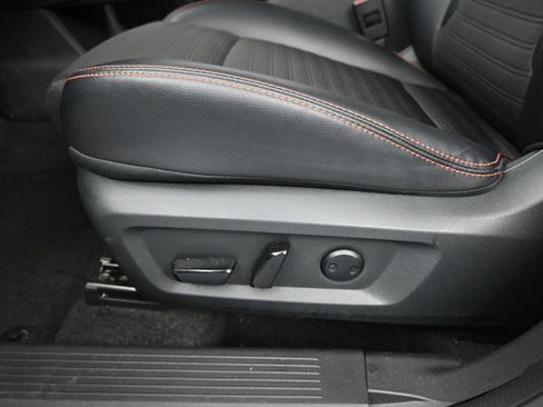 Certified 2025 Nissan Rogue SV AWD/4WD image 10