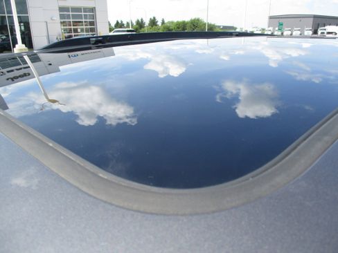 Used 2022 Jeep Grand Cherokee L Limited image 11