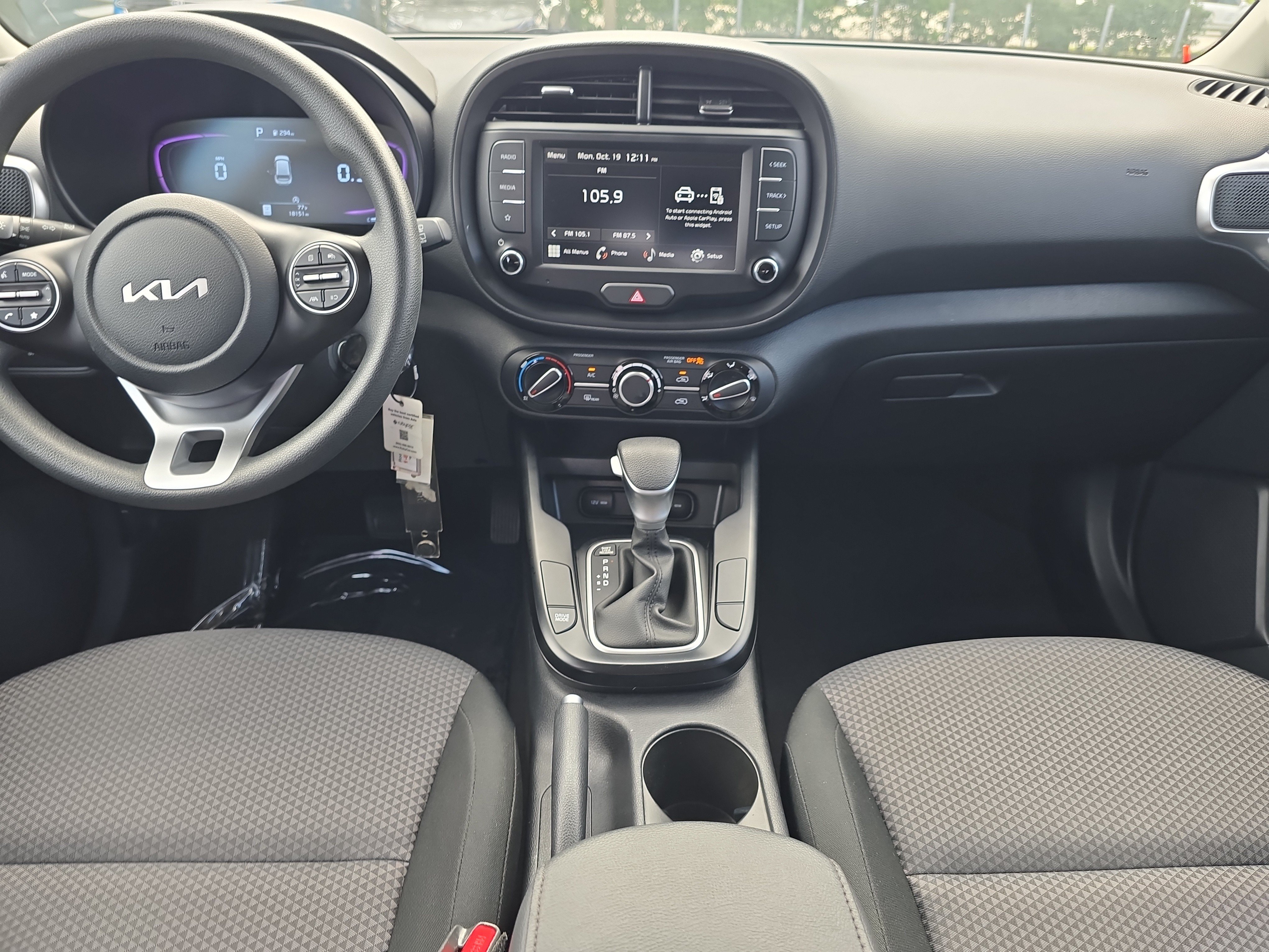Certified 2025 Kia Soul LX w/ LX Technology Package FWD image 14