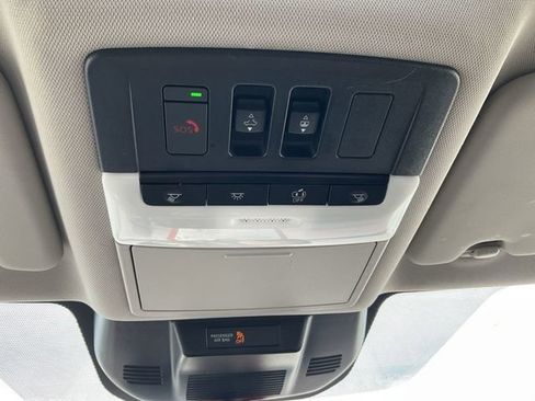 Certified 2023 Nissan Rogue SL image 18