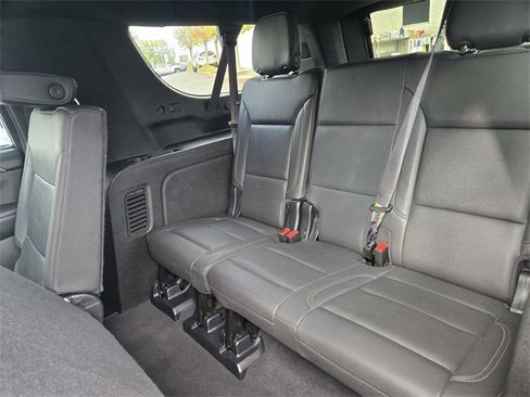 Used 2023 Chevrolet Suburban LT image 16