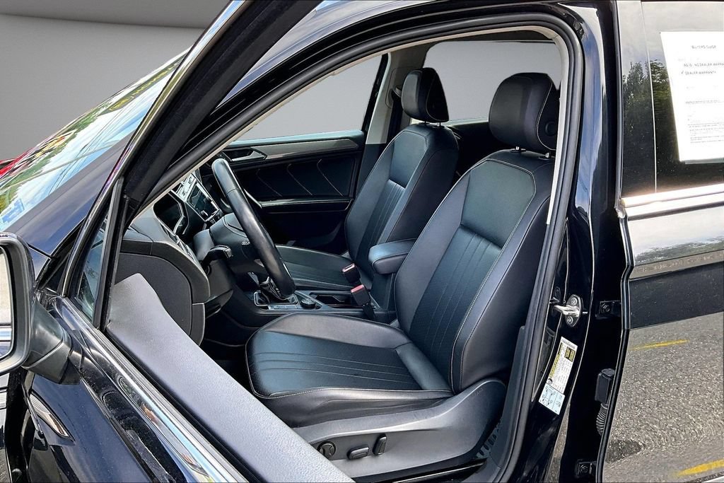 Used 2022 Volkswagen Tiguan SE AWD/4WD image 21