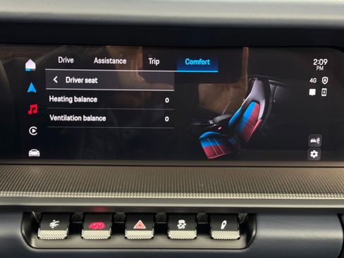 Used 2025 Porsche 911 Carrera image 31