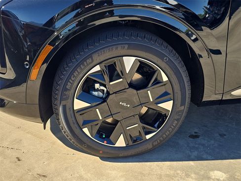 New 2026 Kia Sportage SX image 38