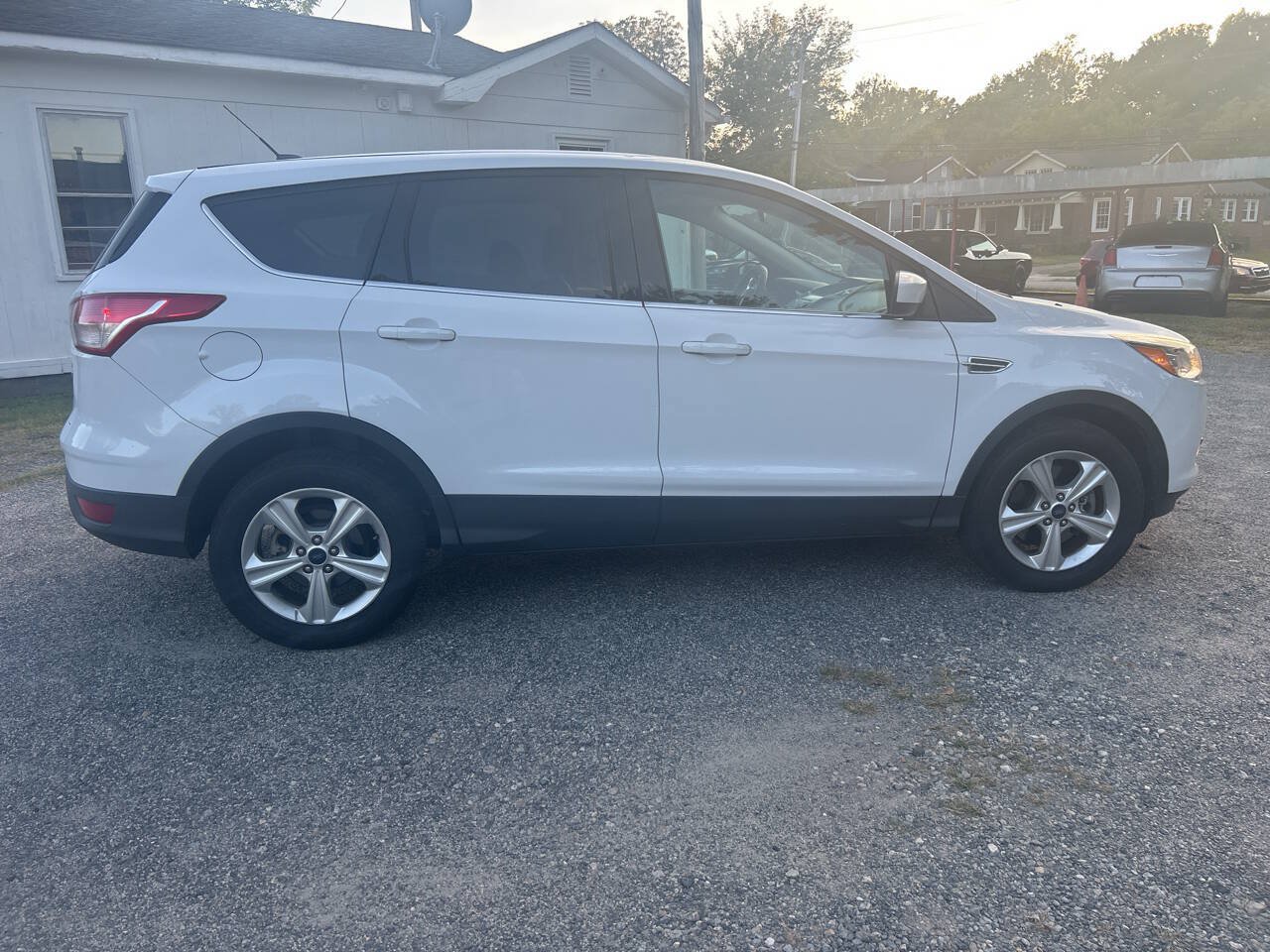 Used 2016 Ford Escape SE AWD/4WD image 7