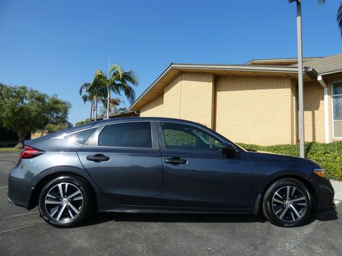 Used 2022 Honda Civic LX image 6