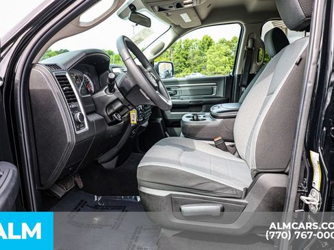 Used 2024 RAM 1500 Classic SLT AWD/4WD image 17