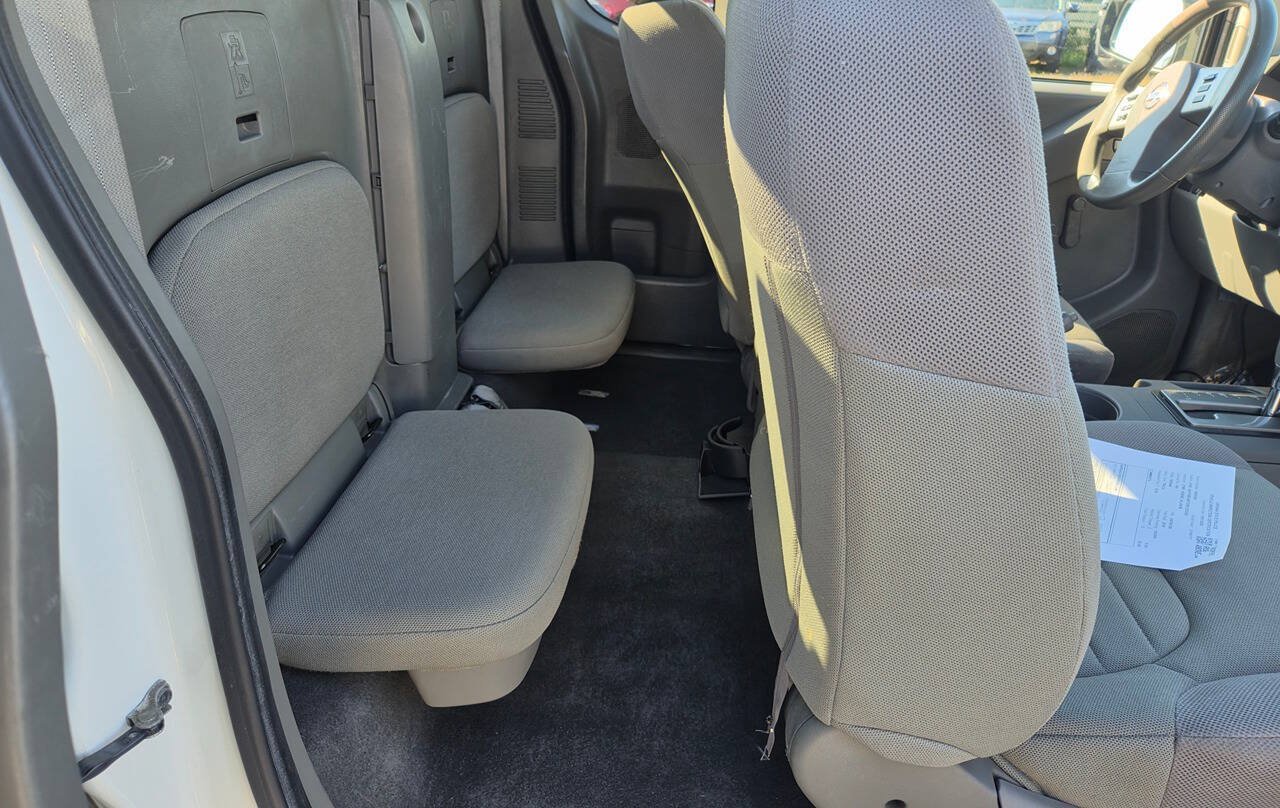Used 2019 Nissan Frontier S w/ Work Truck Package RWD image 16