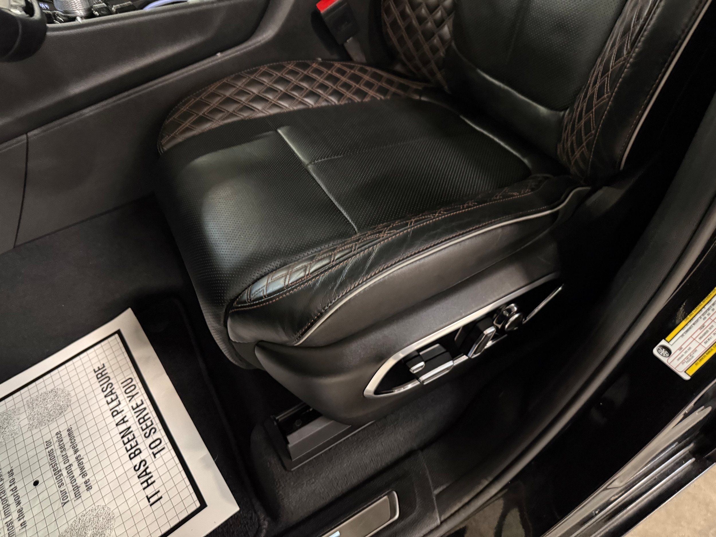Used 2025 Jeep Grand Cherokee L Summit w/ Luxury Tech Group V AWD/4WD image 47