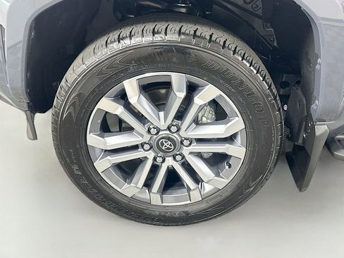 Used 2025 Toyota 4Runner Limited image 32