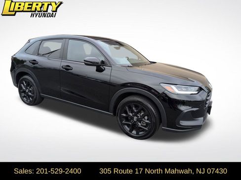 Used 2025 Honda HR-V Sport image 1