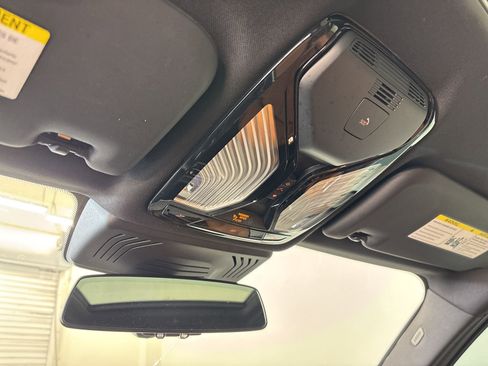 Used 2024 BMW X3 sDrive30i w/ Premium Package image 18