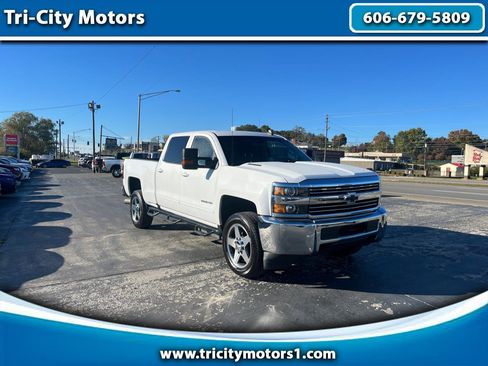 Used 2016 Chevrolet Silverado 2500 LT AWD/4WD image 1