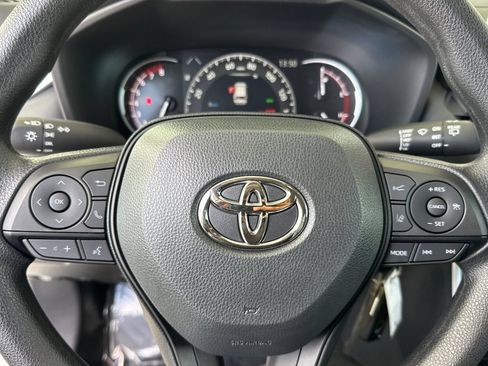 Used 2025 Toyota RAV4 LE FWD image 29
