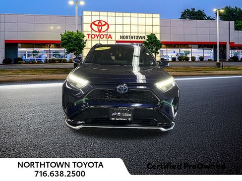 Used 2022 Toyota RAV4 SE image 30