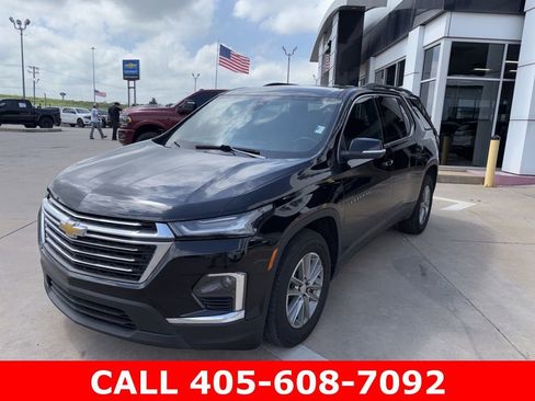 Used 2023 Chevrolet Traverse LT w/ Rear Camera Mirror Package AWD/4WD image 7