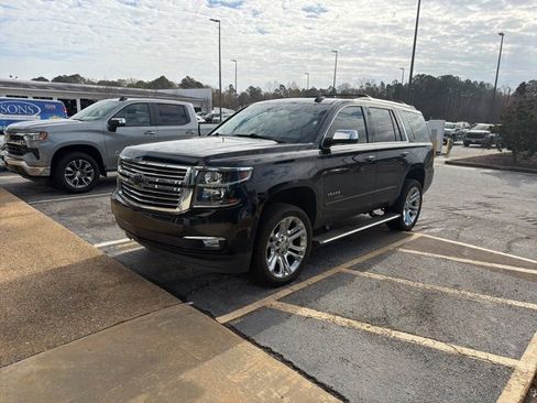 Used 2020 Chevrolet Tahoe Premier w/ Premier Plus Edition image 2