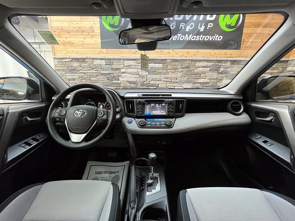 Used 2017 Toyota RAV4 XLE AWD/4WD image 21