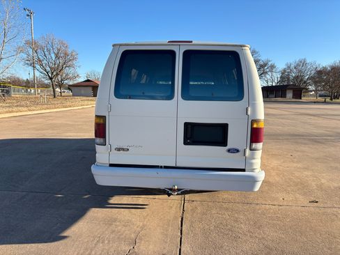 Used 1993 Ford E-350 and Econoline 350 XLT image 24