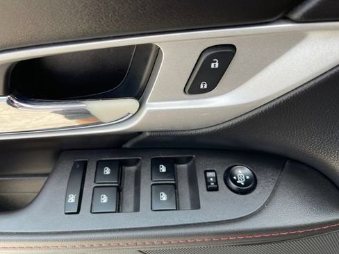 Used 2012 GMC Terrain SLE FWD image 25