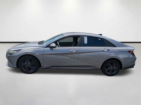 Used 2023 Hyundai Elantra SEL w/ Cargo Package FWD image 7