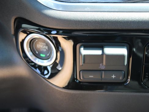 New 2026 Chevrolet Silverado 1500 RST w/ Safety Package AWD/4WD image 18