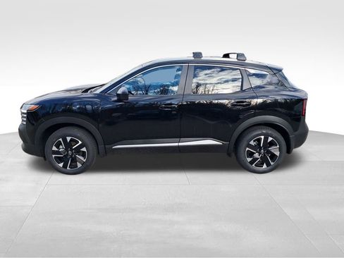 New 2026 Nissan Kicks SV w/ Charging Package image 2