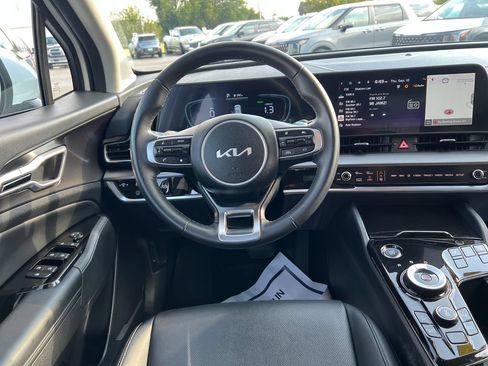 Certified 2025 Kia Sportage EX AWD/4WD image 16