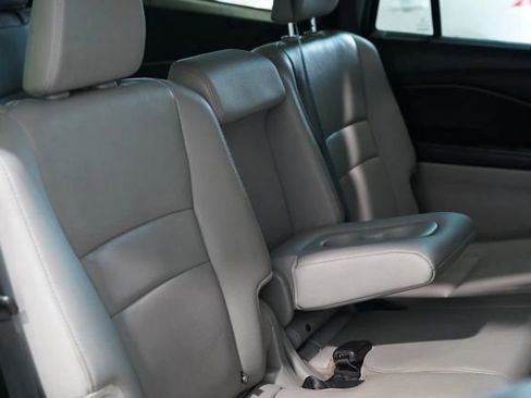 Used 2017 Honda Pilot Touring image 54