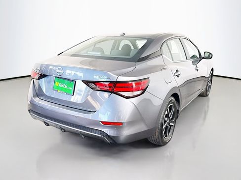 Used 2025 Nissan Sentra SV image 10