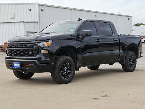 Used 2024 Chevrolet Silverado 1500 Custom Trail Boss w/ LPO, Dark Essentials Package AWD/4WD image 3