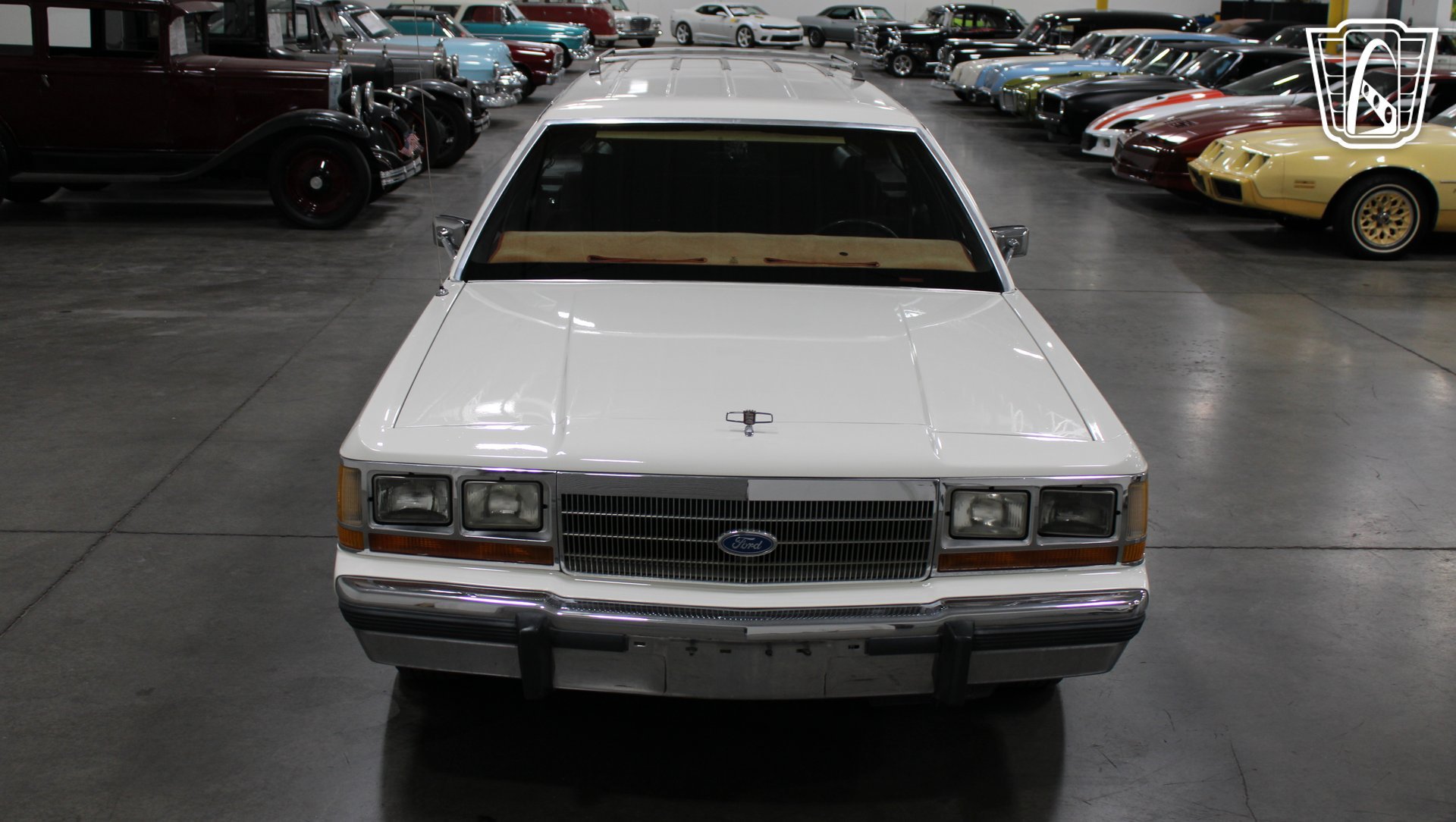 Used 1988 Ford LTD Country Squire RWD image 2
