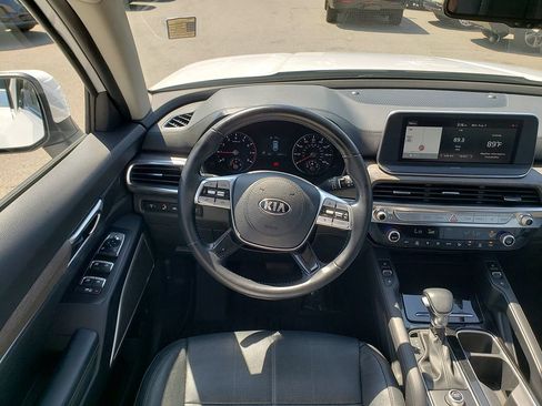 Used 2021 Kia Telluride EX w/ EX Premium Package FWD image 14