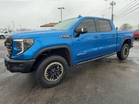 Used 2024 GMC Sierra 1500 AT4X image 4